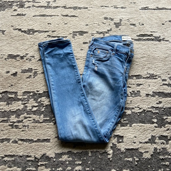 Abercrombie Kids Blue Jeans - Picture 3 of 3